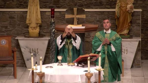 Misa en Español - Octubre 30, 2021 - XXXI Domingo Ordinario