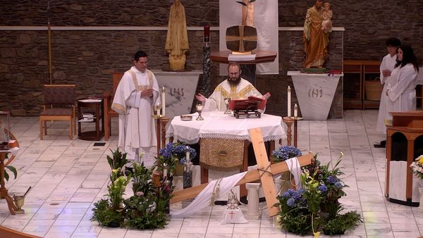 Misa en Español - May 17, 2025 - V Domingo de Pascua